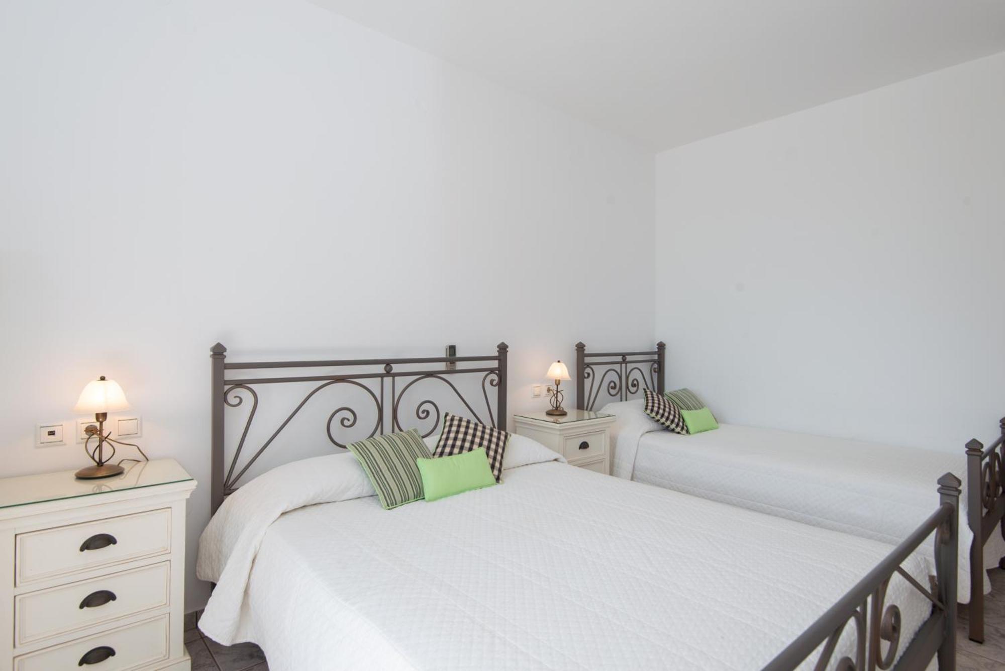Hotel Efrosini Platis Gialos  エクステリア 写真